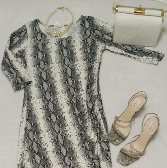 Urban Expressions Dresses & Skirts - Woman sets  4 PCshoes, dress, necklace and purse